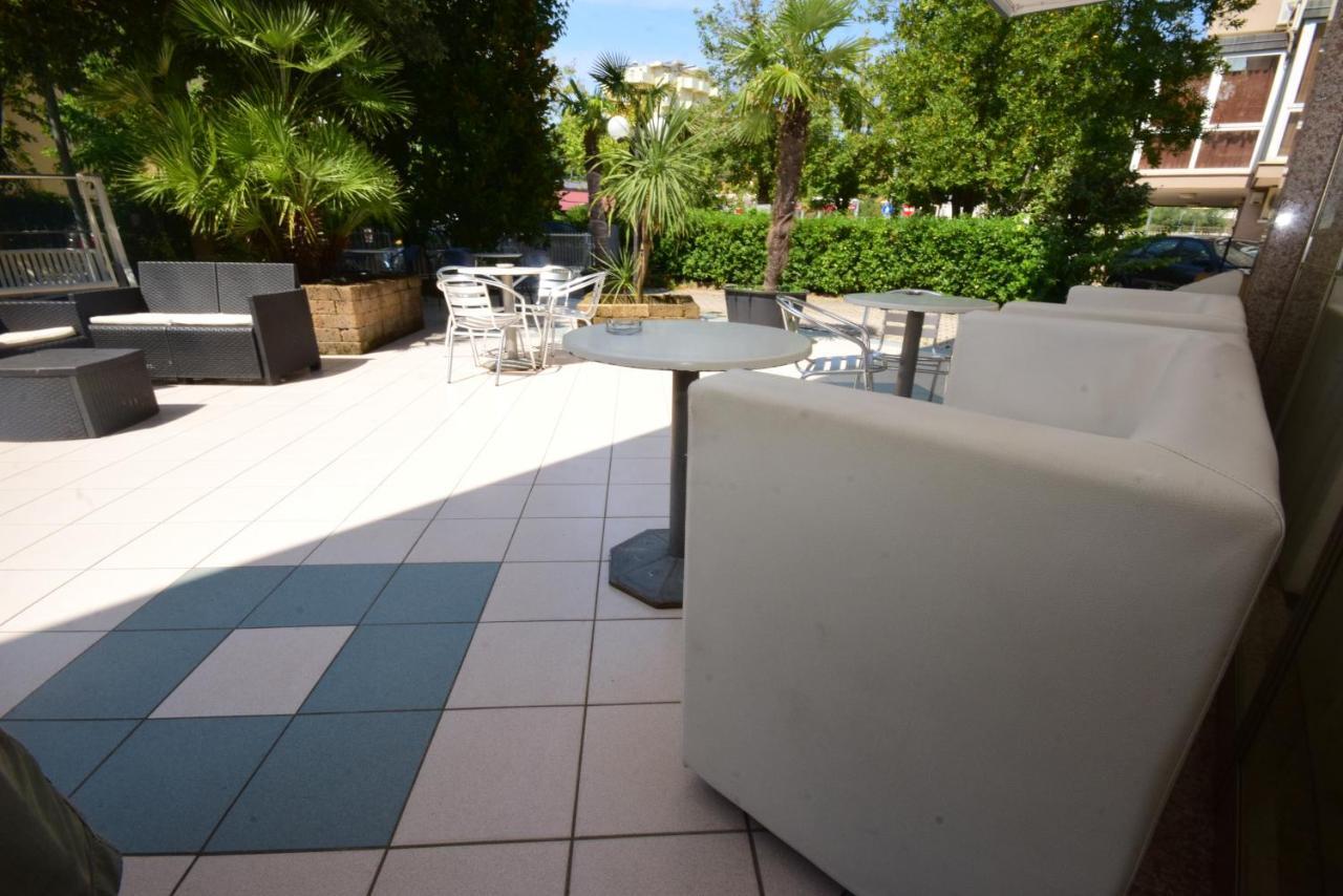 Hotel Como Rimini Zewnętrze zdjęcie
