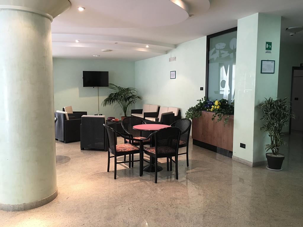 Hotel Como Rimini Zewnętrze zdjęcie